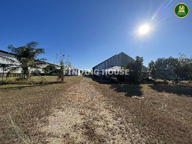 ขายโรงงานบ้านบึง 20 ไร่ ติดถนนใหญ่ 3289 มีใบ รง.4 ผังสีส้มลายจุด