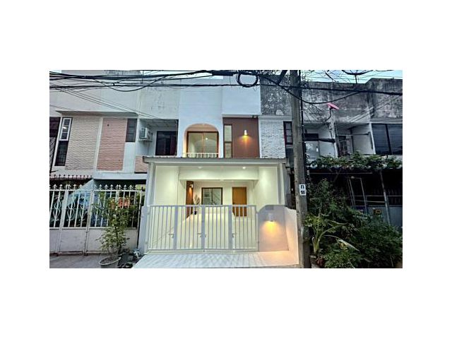 ขายทาวน์เฮาส์ 2 ชั้น สไตล์มินิมอล ซอยอ่อนนุช 48 บ้านรีโนเวทใหม่ทั้งหลัง ตกแต่งสวยน่าอยู่ (N.1943)