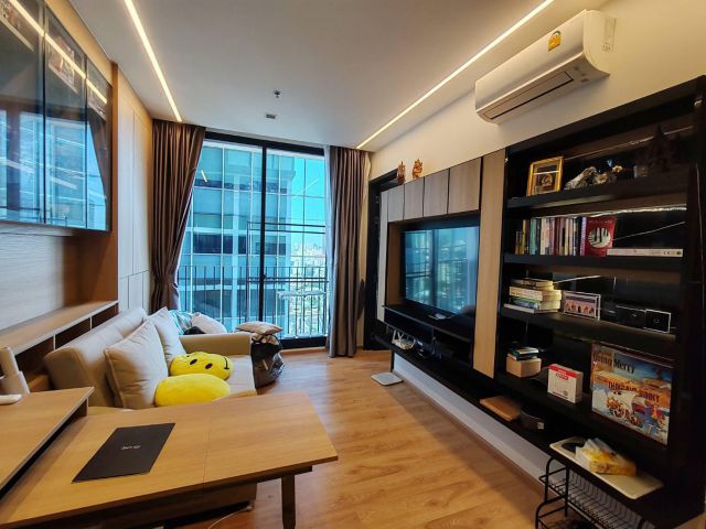100AGKI ขายขาดทุนด่วน! ราคาดีที่สุดในตึก  Noble Around Ar