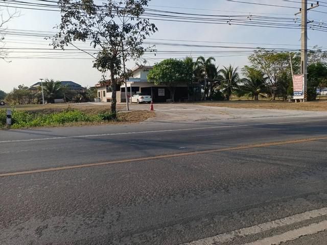 ขายที่ดินพร้อมอาคารสำนักงานออฟฟิศ  อำเภอปากท่อ จังหวัดราชบุรี