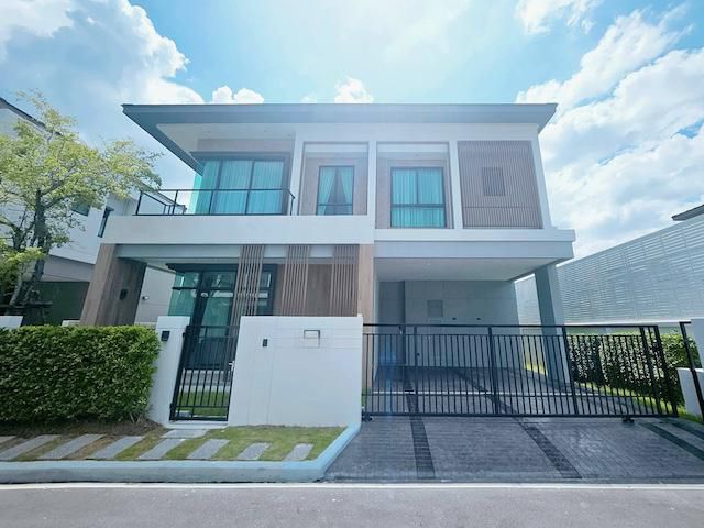 BH3896 ขายหรือให้เช่าบ้านเดี่ยว บางกอก บูเลอวาร์ด บางนา กม 5