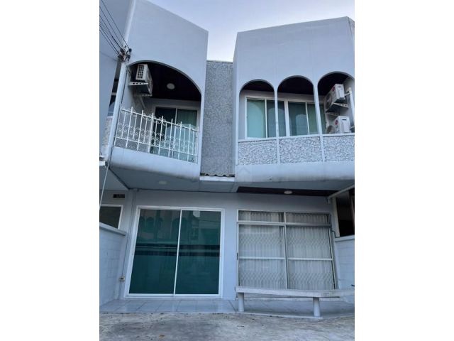 ให้เช่าโฮมออฟฟิศ 2 ชั้น 150 ตรม พัฒนาการ 23 Renovate ใหม่