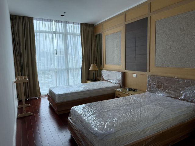 for rent Condo Athenee Residence Rare Item with 276 Sq.m (S15-7878)