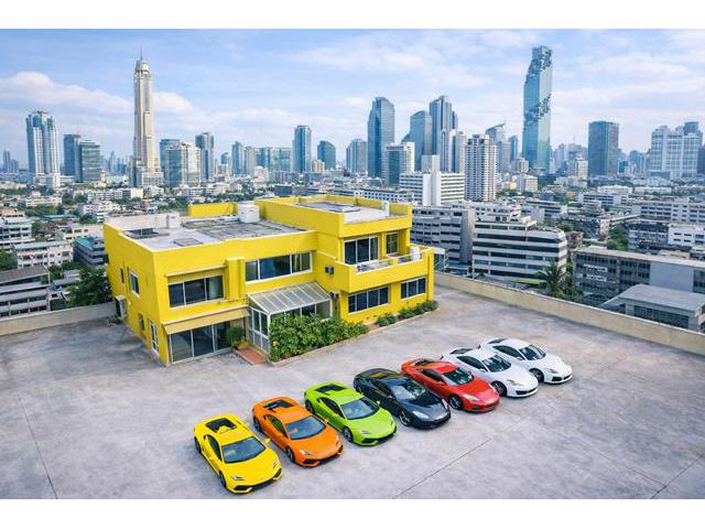 อโศก-สุขุมวิท ใกล้ MRT-BTS 250คัน 180ตรทำธุรกิจ ให้เช่า Showroom