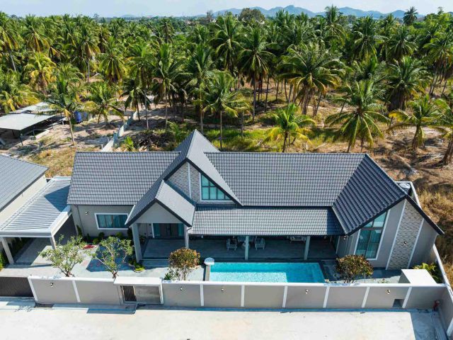 For Sale Pool Villa Mabprachan Siamcountryclub pattaya (อ่างเก็บน้ำมาบประชัน สยามคันทรีคลับ พัทยา) 144 sqw. Ready to mov