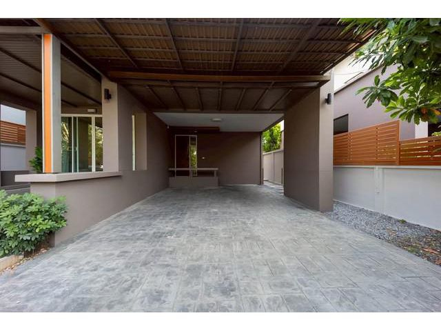 ให้เช่าบ้านเดี่ยว4ห้องนอน ใกล้ธรรมศาสตร์ ศูนย์รังสิต