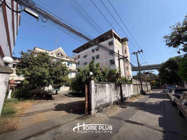 ที่ดินพร้อมบ้าน 3 ชั้น กรุงเทพ-นนท์33 (ซอยเทวรัตน์1)