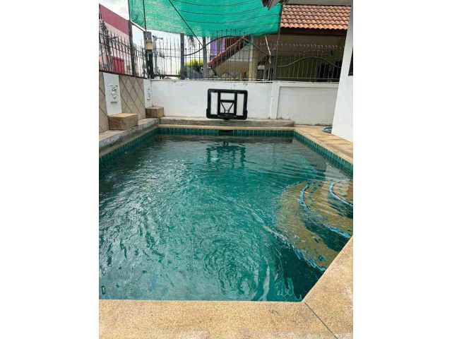 H1060 ให้เช่าบ้านพลูวิลล่า 4 ห้องนอน ห่างจากหาดจอมเทียน 950 เมตร