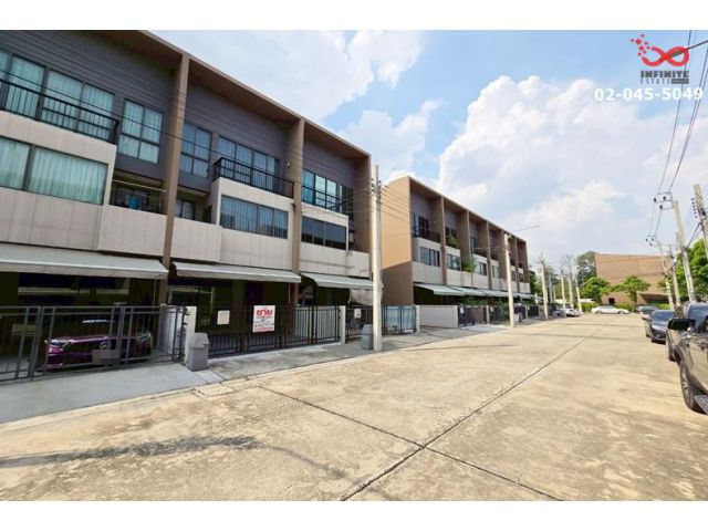 ขายทาวน์โฮม 3 ชั้น บ้านกลางเมือง ลาดพร้าว–เสรีไทย พร้อมอยู่ เสรีไทย 52