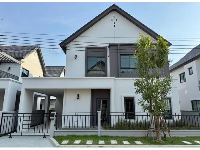 MHR22 บ้านสวยแต่งครบ Centro บางนา 2 | 4 นอน 4 น้ำ + ห้องแม่บ้าน | ใกล้ รร.นานาชาติ Concordian