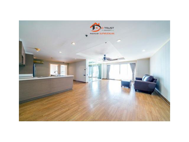 ขายถูกที่สุด! State Tower Silom 192 ตร.ม. 4BR ชั้น 37 วิวโค้งแม่น