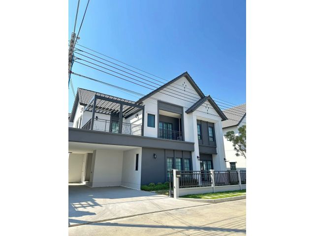 บ้านว่าง ให้เช่า พร้อมเข้าอยู่  Centro Bangna( เฟส2)บ้านSizeใหญ่สุดของโครงการ