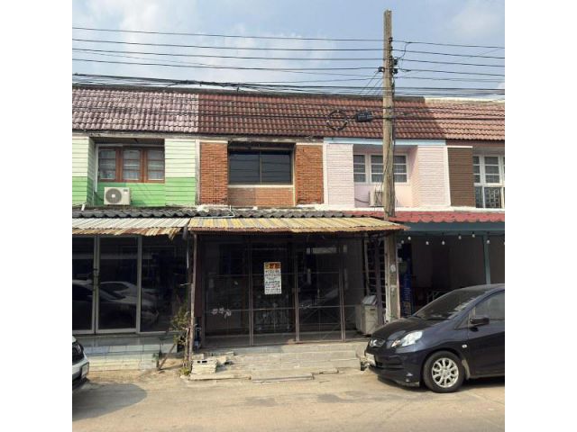 ขายทาวน์เฮาส์ 2 ชั้น หมู่บ้านลานทอง (รหัสทรัพย์ 202611) ต.บางพูด อ.ปากเกร็ด จ.นนทบุรี ขนาด 22 ตรว.