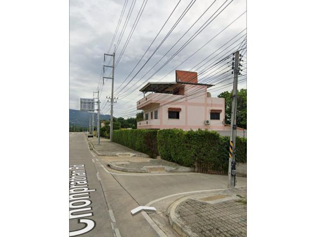 ขายบ้านพร้อมที่ดินติดถนนแยกต้นแกว๋นโฉนดพร้อมโอน