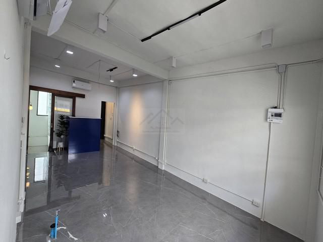ให้เช่าพื้นที่ทั้งชั้น 44ตรม The Hub Phahol-Ari ติดถนนใหญ่ใกล้ BT