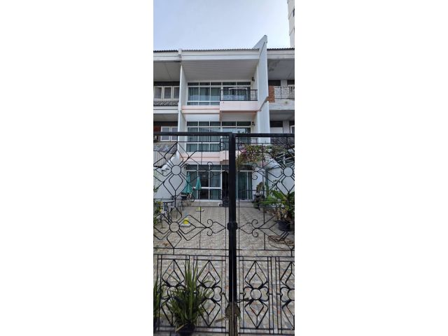 ขาย บ้าน Home Office บูติกอพาร์ทเม้น ใก้ลแยกเกษตร สถานีรถไฟฟ้ารัชโยธิน เสนานิคม ตกแต่งสวยพร้อมอยู่ได้เลย