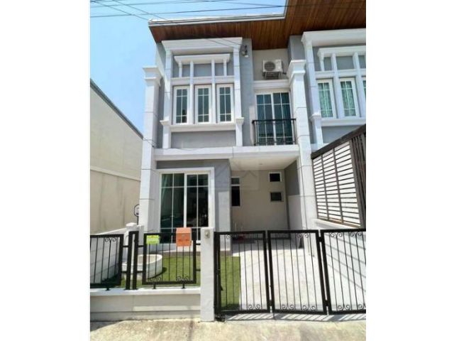 ให้เช่าทาวน์โฮม 2 ชั้น โกลเด้น ทาวน์ 3 บางนา-สวนหลวง