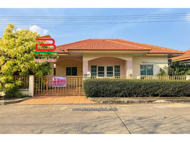 บ้านเดี่ยว เนื้อที่ 52.5 ตร.ว. หมู่บ้านเพทาย เพลส ลำลูกกาคลอง 3 (ซอยเลียบคลองสาม) อำเภอลำลูกกา ปทุมธานี