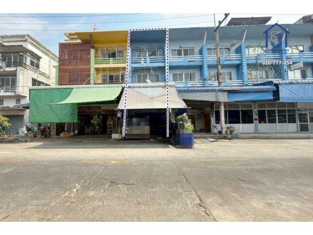 ขายอาคารพาณิชย์ 3.5 ชั้น ถนนคลองหลวง  ซอยเทพกุญชร 13/1 ติดตลาดไทยพืชไร่
