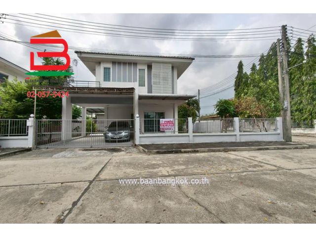 บ้านเดี่ยว หมู่บ้าน ภัทรีดาวิลล่า (ซอยวัดหนองปรง) เนื้อที่ 63.6 ตารางวา ใกล้วัดหนองปรง ถนนกรุงเทพ-ปทุมธานี ตำบลบางเดื่อ