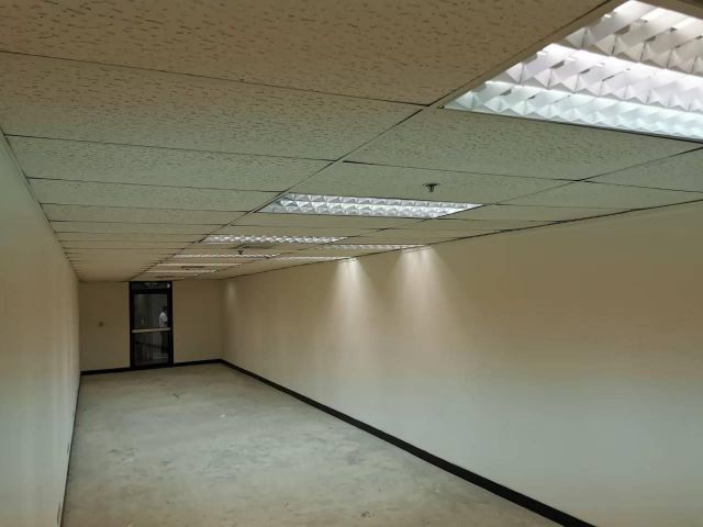 FOR RENT AND SALE SPACEC FOR OFFICE AND TRADE AT BANG RAK ขายและให้เช่าพื้นที่