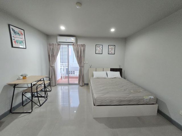 ให้เช่า คอนโดรีเจ้นท์โฮม บางนา7/2 ถนนศรีนครินทร์ บางนา (ห้องสวย ใหม่มากๆ)