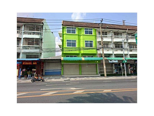 ให้เช่าอาคาร 2 ห้อง 3 ชั้นครึ่ง + ดาดฟ้า ทำเลทอง ลาดพร้าว 71 (ตรงข้ามตลาดนัด ใกล้ป้ายรถเมล์) (N.1723)