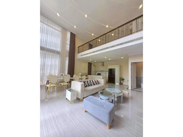 ให้เช่าทาวน์โฮม 8ชั้น ลิฟท์ สระว่ายน้ำ สุขุมวิท49  ใกล้BTS พร้อมพ