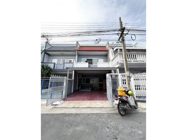 ทาวน์โฮม 2 ชั้น 25 ตรว. 2 ห้องนอน หมู่บ้านคลองจั่นวิลล่า1 นวมินทร