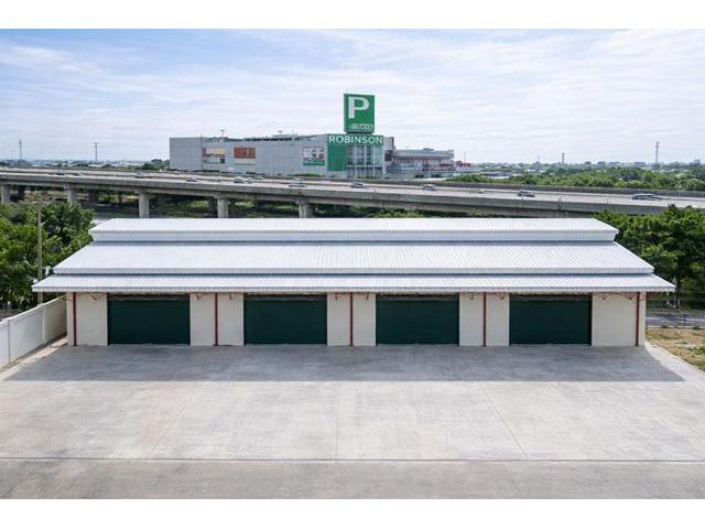 ใกล้ทางด่วนศรีสมาน โกดังให้เช่า 1 ห้องน้ำ และ โรบินสัน ศรีสมาน 1