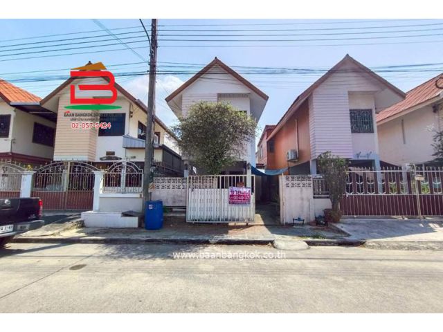 บ้านเดี่ยว บ้านเอื้ออาทรคลอง 5/1 (ใกล้โลตัสคลองห้า) เนื้อที่ 20.2 ตรว. ตำบลคลองห้า อำเภอคลองหลวง จังหวัดปทุมธานี