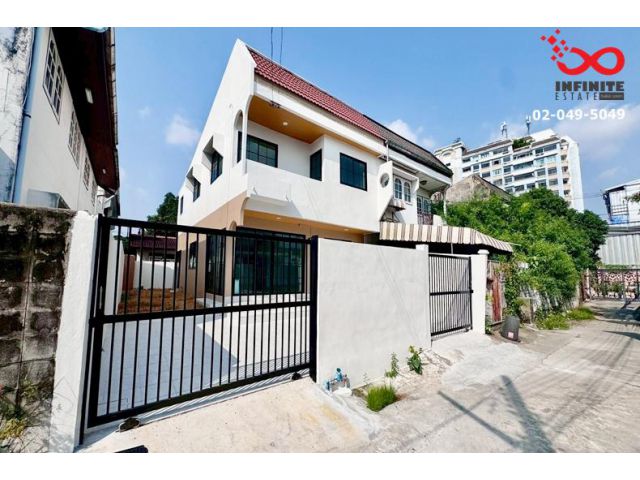 ขายบ้านแฝด 2 ชั้น หมู่บ้านถาวรนิเวศน์ 2 ซอยบางนา-ตราด12 ใกล้ทางด่วน