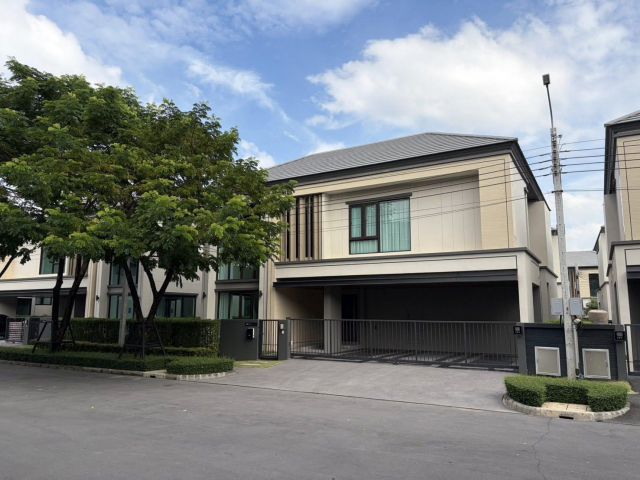 ให้เช่า บ้านเดี่ยว 2 ชั้น โครงการหรู Vivaldi  Bangna  km5