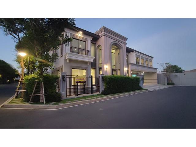 Grand Bangkok Boulevard บางนา-อ่อนนุช 116 ตรว 573 ตรม คุ้มสุดในนี