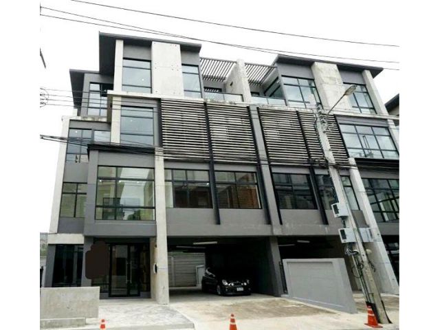 ให้เช่า อาคารสำนักงาน4 ชั้นโครงการดิสทริค-ศรีวรา ทาวน์ อิน ทาวน์ 50ตรวใช้สอย460ตรมแอร์ทุกห้อง7ห้องน้ำ6 – 7  ที่จอดรถ Off