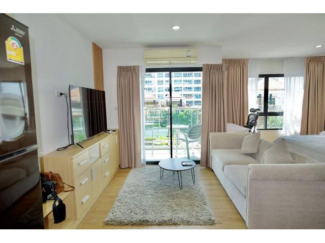 Aronothi Condo Pratamnak6 อยู่ประทุมนาค เดินไปชายหาดเพียง 10 นา