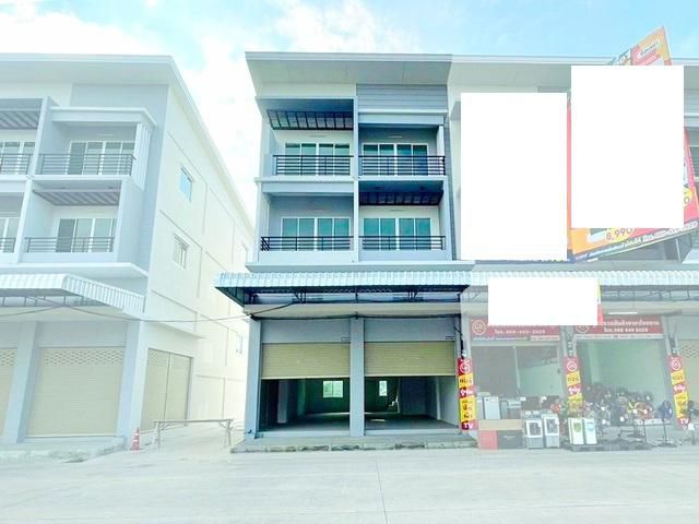 ใกล้ ตลาดชัชวาล คลอง7 อาคารพาณิชย์ 2 คูหา 3.5 ชั้น 2 นอน 2 น้ำ