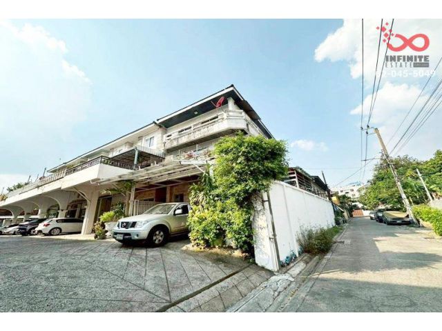 ขายทาวน์โฮม 3 ชั้น 39 ตร.ว. เขตดุสิต เทอดดำริ - นครไชยศรี - เศรษฐสิริ - ราชวัตร ใกล้ทางพิเศษศรีรัช