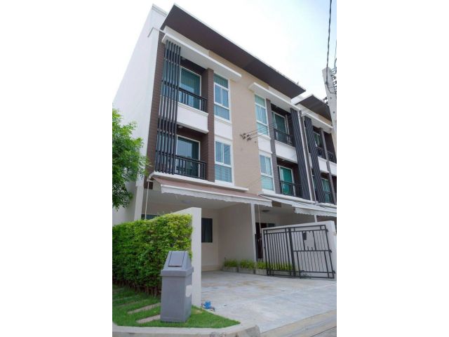 273AGLE บ้านกลางเมือง โชคชัย 4 ซอย 50 ทำเลเมือง