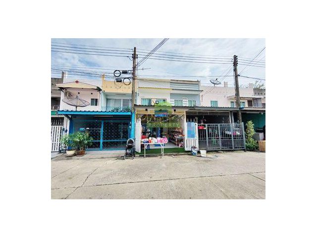 ขายทาวน์เฮ้าส์ 2 ชั้น หมู่บ้านเปรมปรีดิ์ รังสิต คลอง 2 เนื้อที่ 18 ตร.ว ทำเลดี ต่อเติมครบ พร้อมอยู่