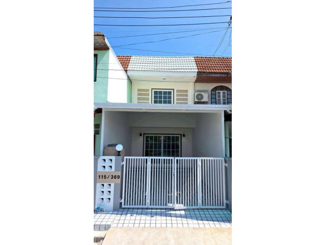 หมู่บ้านบัวทอง1 ติดรถไฟฟ้าสายสีม่วง สถานีคลองบางไผ่  ทาวน์เฮาส์ 2 ชั้น