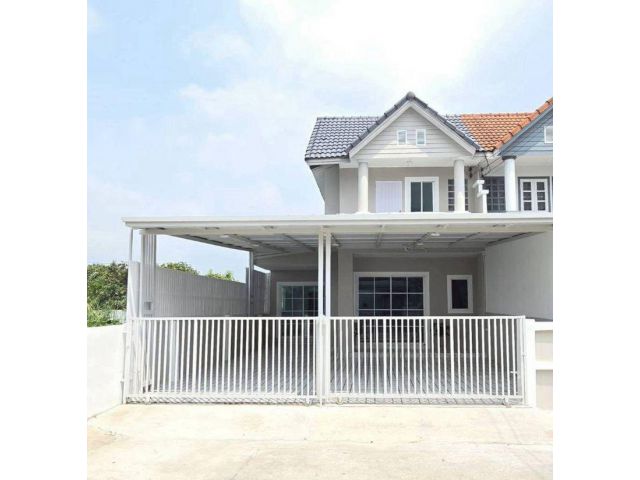 หมู่บ้านบัวทอง4  (คุณาภัทร) บางบัวทอง ทาวน์เฮ้าส์ 2 ชั้น  หลังมุมในส่วนตัว ตกแต่งใหม่พร้อมอยู่