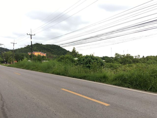 ขายที่ดินทำเลดีติดวิวเขาบ้านคลองขุด 3 ไร่ ติดถนน5029 ใกล้หาดเจ้าหลาว5กม. อ.ท่าใหม่ จ.จันทบุรี