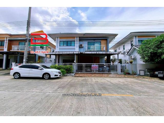 บ้านเดี่ยว เนื้อที่ 55.3 ตร.ว. โครงการ อาร์เค โฮมพาร์ค 2 พระราม 9-วงแหวน (ตรงข้ามซอยสามัคคีพี่น้อง) ถนนพัฒนาชนบท 3 แขวงคลองสองต้นนุ่น เขตลาดกระบัง