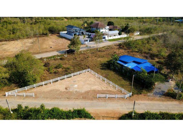 ขายที่ดินฟรีล้อมรั้วคาวบอย