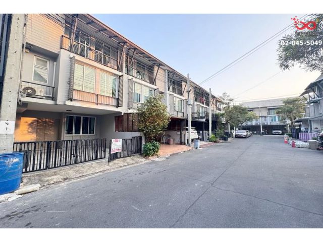 ขายทาวน์โฮม อารียา เดลี่ เกษตร-นวมินทร์ 3 ชั้น 17 ตรว. ลาดปลาเค้า
