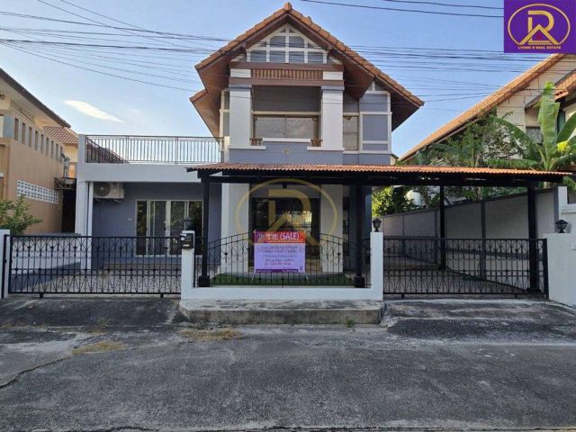 ขายถูกที่สุดในโครงการคันทรี่ ปาร์ค 1 รีโนเวทใหม่ทั้งหลัง พื้นที่ใช้สอยเยอะ พร้อมอยู่ ฟรีโอน ห้วยกะปิ เมืองชลบุรี