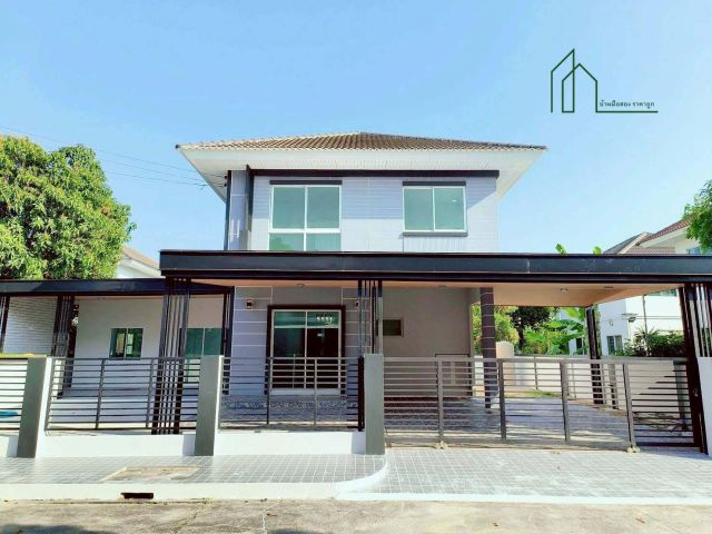 บ้านเดี่ยว 2 ชั้น หมู่บ้านเพอร์เฟคพาร์ค ถนนร่มเกล้า6/1 รีโนเวทใหม่ พร้อมเข้าอยู่