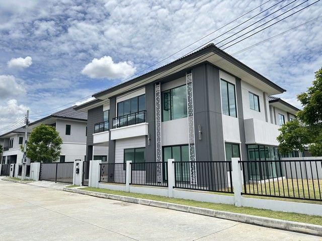 ขายบ้านเดี่ยว 2 ชั้น โครงการชีวารมย์ นครอินทร์ ที่ดิน 94.5 ตรว. บ้านเดี่ยว 2 ชั้น ที่ดิน 94.5 ตารางวา แบบบ้าน Sierra ห้