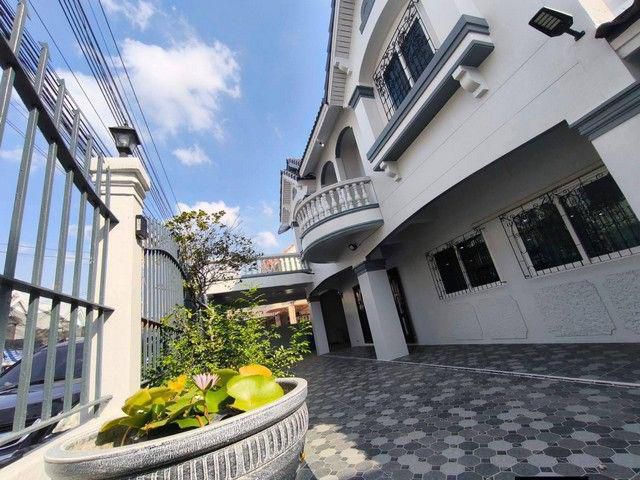 ให้เช่าบ้านเดี่ยว 6 ห้องนอน 3 ห้องน้ำ รังสิยา 2 วชิรธรรมสาธิต 55 เลี้ยงสัตว์ใด้ ทำออฟฟิศจดทะเบียนใด้ (RH1479)